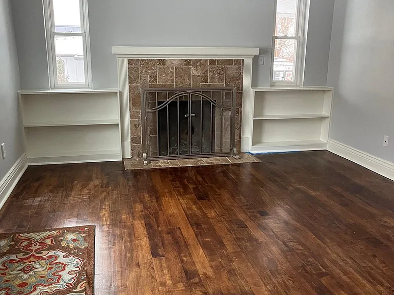 2505 E Commonwealth Ave — Photo 4