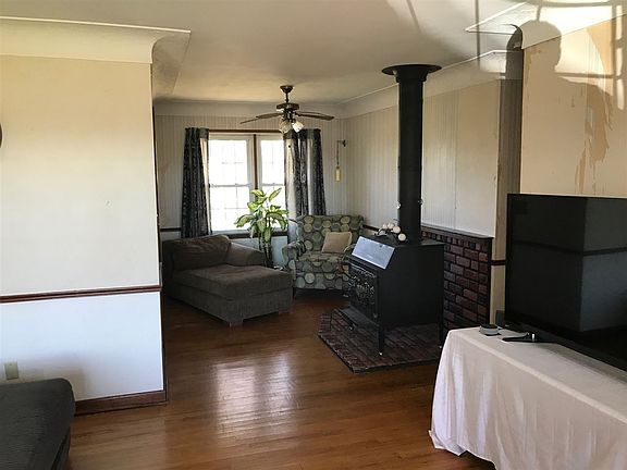 4th image of 2646 Shallow Creek Ln