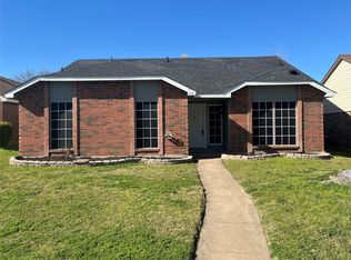 409 Sims Dr, Cedar Hill, TX
