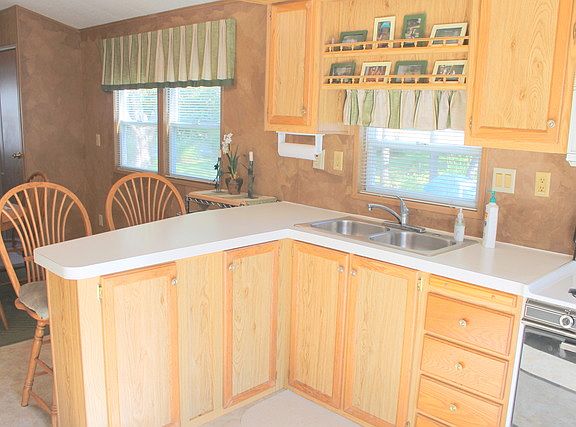 5th image of 104 Smallmouth Ln
