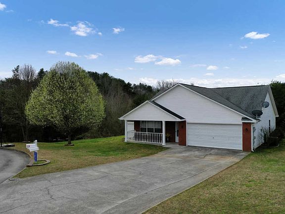 3rd image of 3051 Pennington Cir
