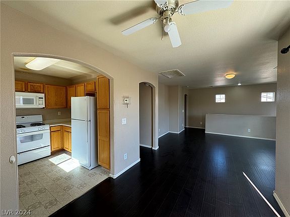 4th image of 6308 Tier Ave