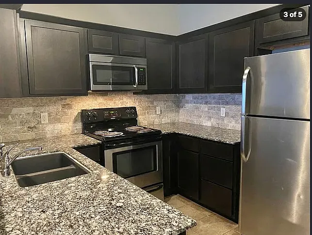 3 bed, 2.0 bath, 1348 sqft, $1,495 — Photo 3