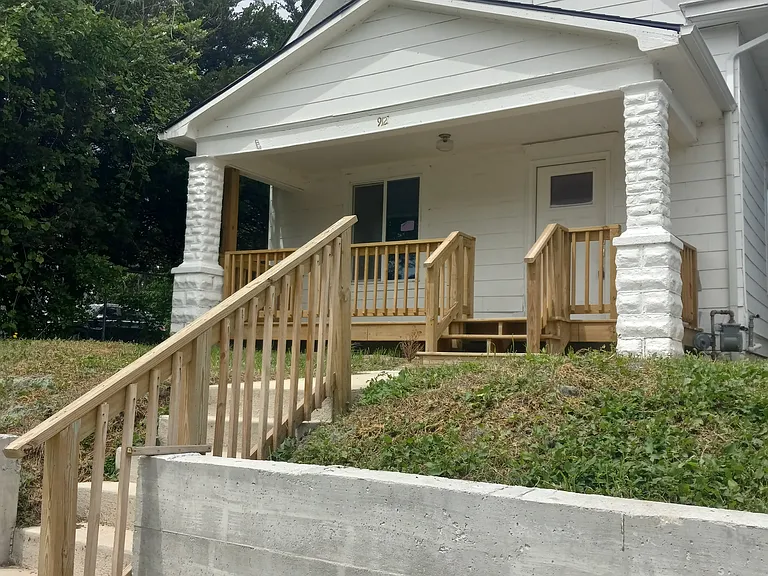 912 Ohio Ave — Photo 32
