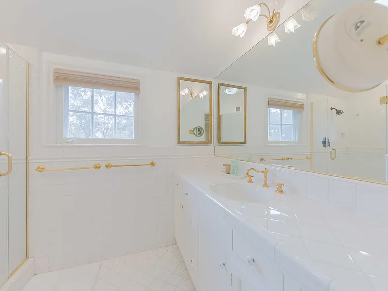 2150 S El Molino Ave — Photo 28