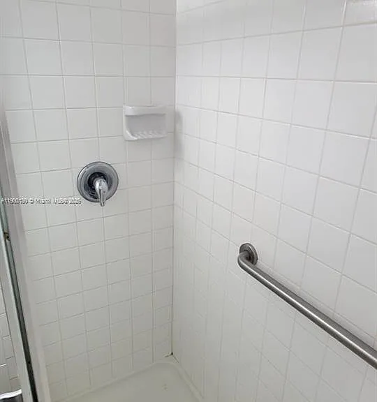 92 Berkshire E #92-D — Photo 23