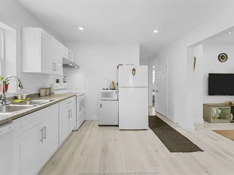 1771 Windermere Rd — Photo 16
