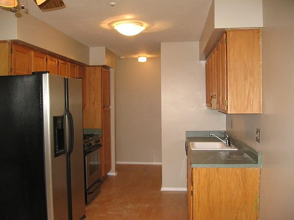 4th image of 43599 W Arbor Way Dr APT 128