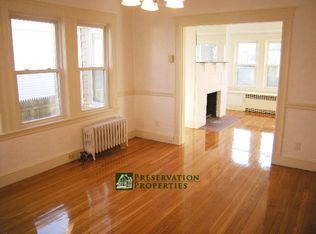 6-8 Clarendon St #1, Newtonville, MA 02460