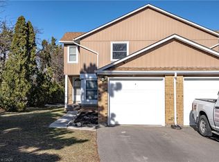 2185 Fairchild Blvd #1, Burlington, ON L7P 3P6
