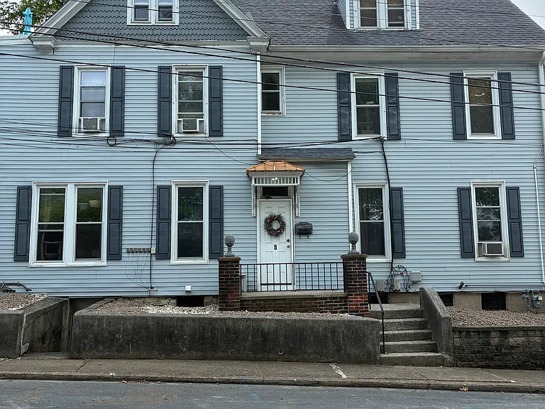 2514 Market St #5 — Photo 2