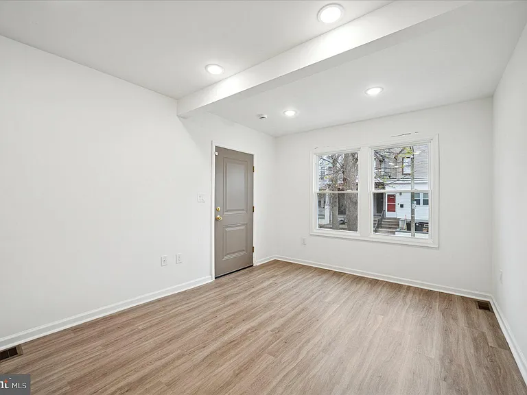 2553 S Dewey St #1 — Photo 3