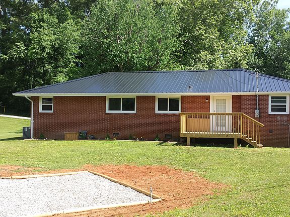 4th image of 1120 Lakeshore Dr