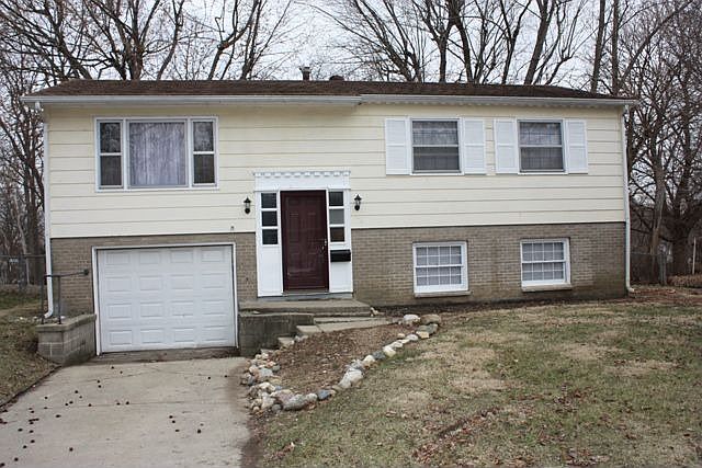 1st image of 416 Dawn Ave