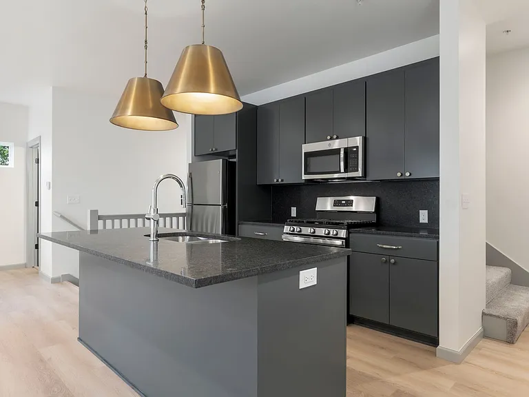 Quaker Condos - $300 Off Immediate Move-Ins! — Photo 69