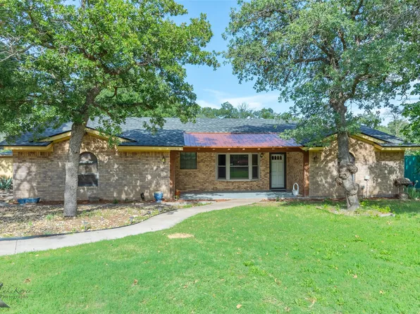 2226 Castle Dr, Clyde, TX 79510