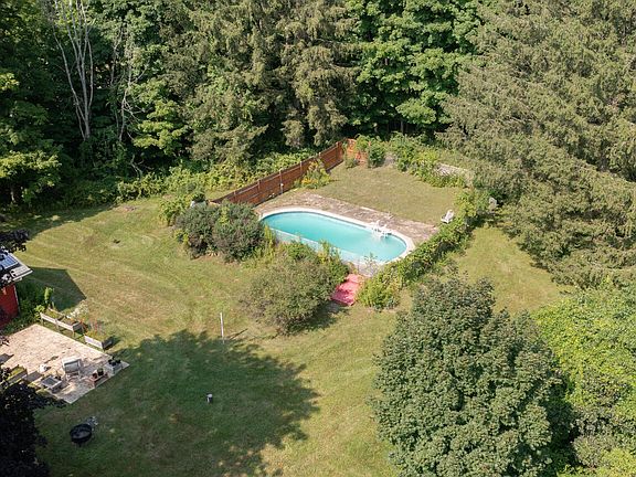 4th image of 412 McClellan Road