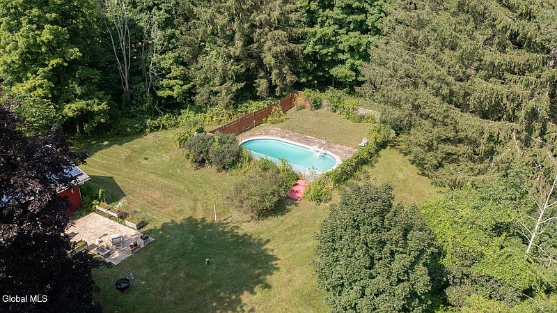 4th image of 412 McClellan Road
