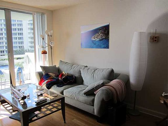 Flamingo South Beach #660 - Photo 5