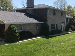 218 Shangri La Rd, Wellsburg, WV 26070