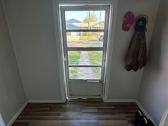 2nd image of 211 E C St