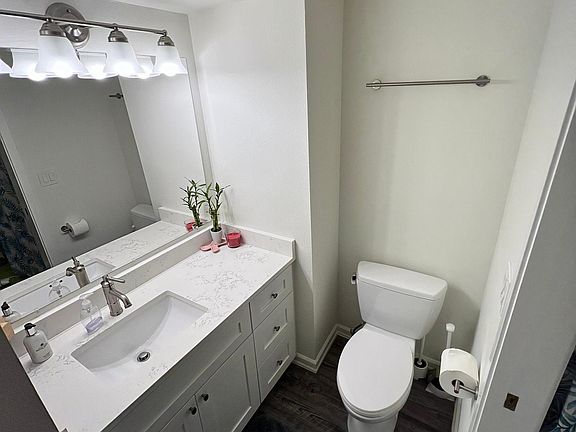 5th image of 3927 108th Ave NE APT A102
