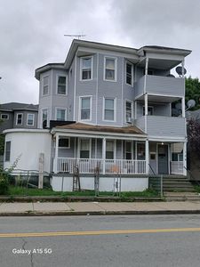 106 Elm St, Worcester, MA, 01609