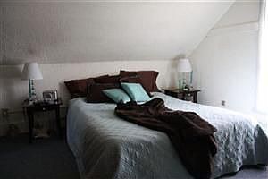 5th image of 1024 N Governor St