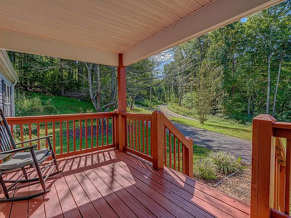 4th image of 195 Hidden Hill Ln