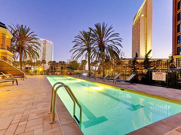 5th image of 500 W Harbor Dr Unit 424