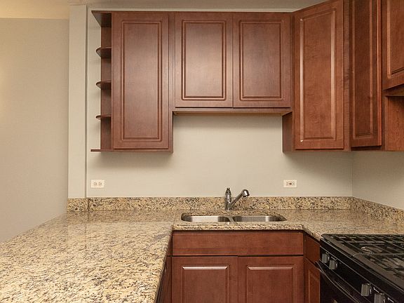 5th image of 1712 W Estes Ave APT 101