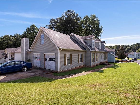 2nd image of 872 Susannah Ct