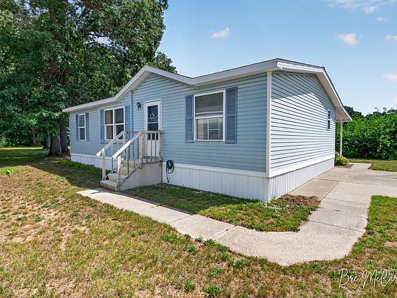 3rd image of 5064 Valentine Ln