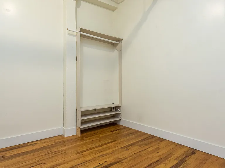175 Stockholm St #212 — Photo 15