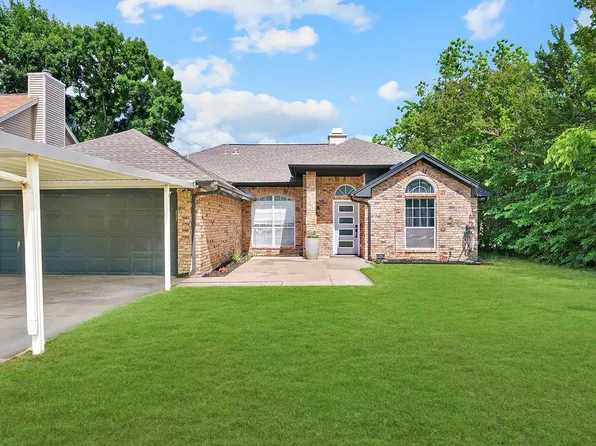 837 Parkwest Blvd, Saginaw, TX 76179