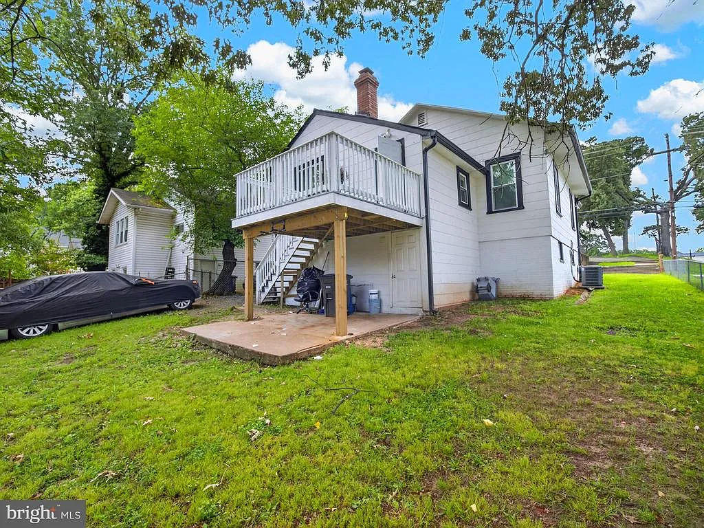 5 bed, 1254 sqft, $2,995 — Photo 3