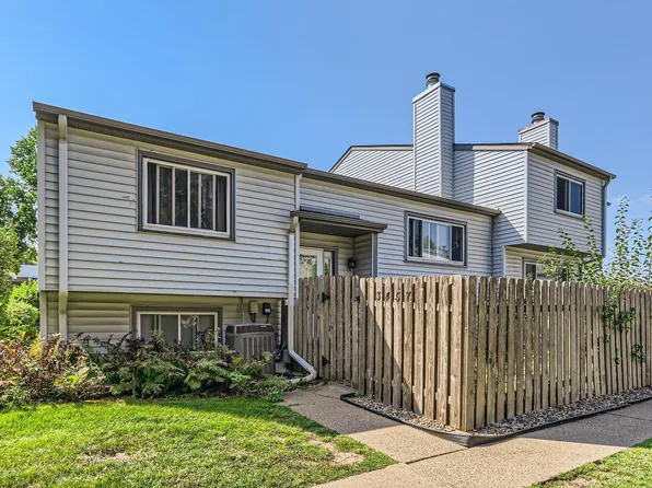 3457 Highlander Dr, Saint Paul, MN 55122