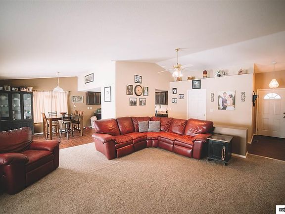 2nd image of 350 Tina Cir