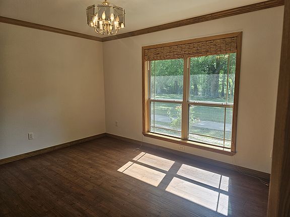 5th image of 1308 County Road 236 E