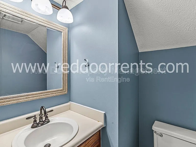 1522 Lake Point Ln N — Photo 11