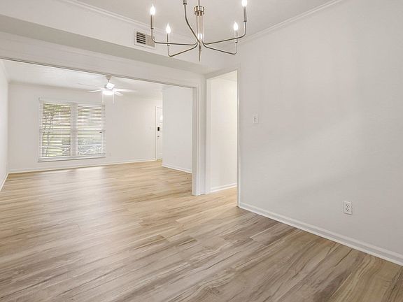 5th image of 928 Chestwood Ave
