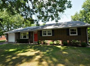 223 Landis Valley Rd, Lititz, PA 17543