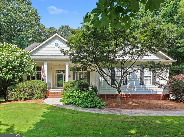 68 Cove Dr, Newnan, GA 30263