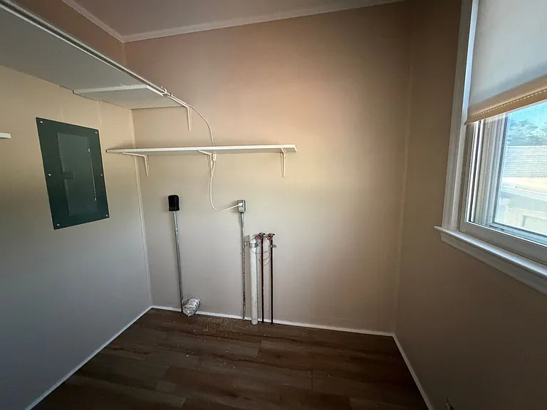 1541 Ebenezer Rd — Photo 12