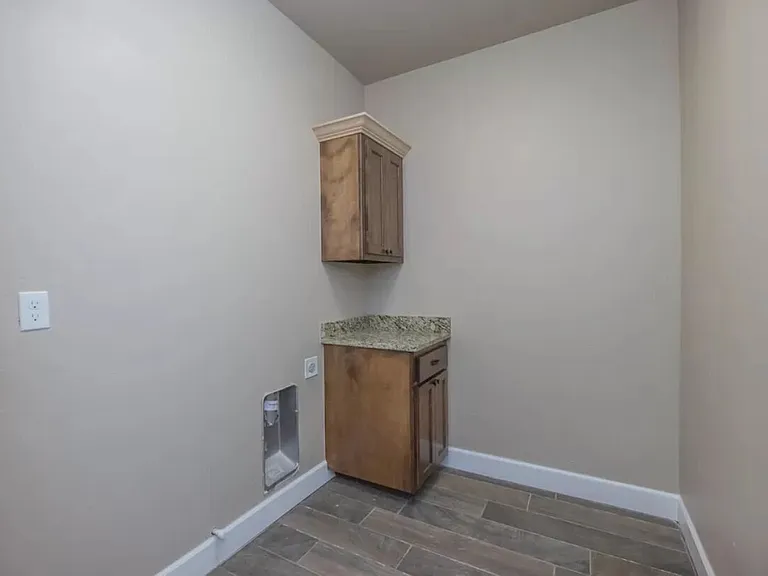 Del Norte Duplexes — Photo 8