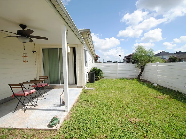 6363 Provident Green Dr — Photo 32