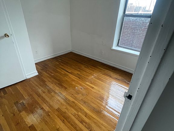 2nd image of 1629 Lexington Ave APT 10