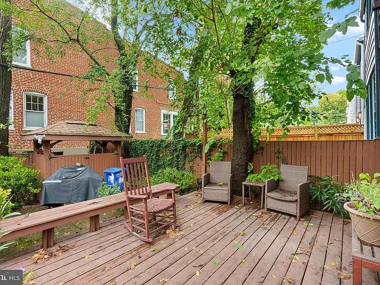 1501 Crittenden St NW — Photo 44