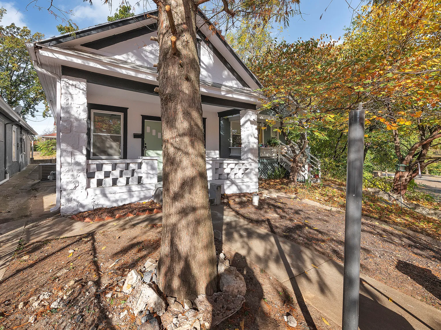 3416 Genessee St — Photo 4