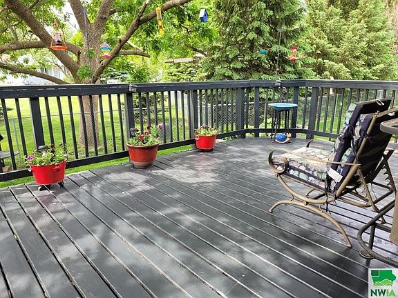 3rd image of 500 Red Bird Ln
